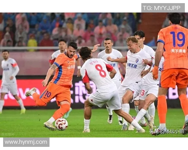 亚特联迎战休斯顿足球队全力争胜展现球队实力与斗志